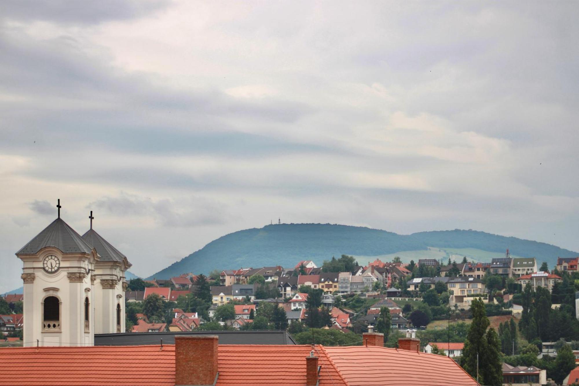 Klapka-Lak Apartman Эгер Экстерьер фото
